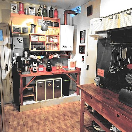 Wow Hostel Барселона Екстериор снимка