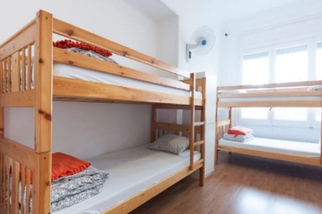Wow Hostel Барселона Екстериор снимка
