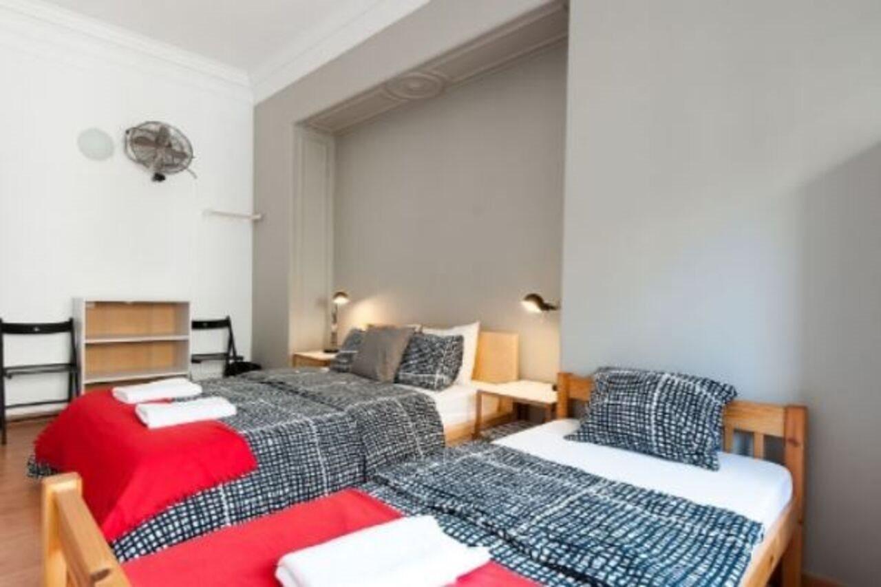 Wow Hostel Барселона Екстериор снимка