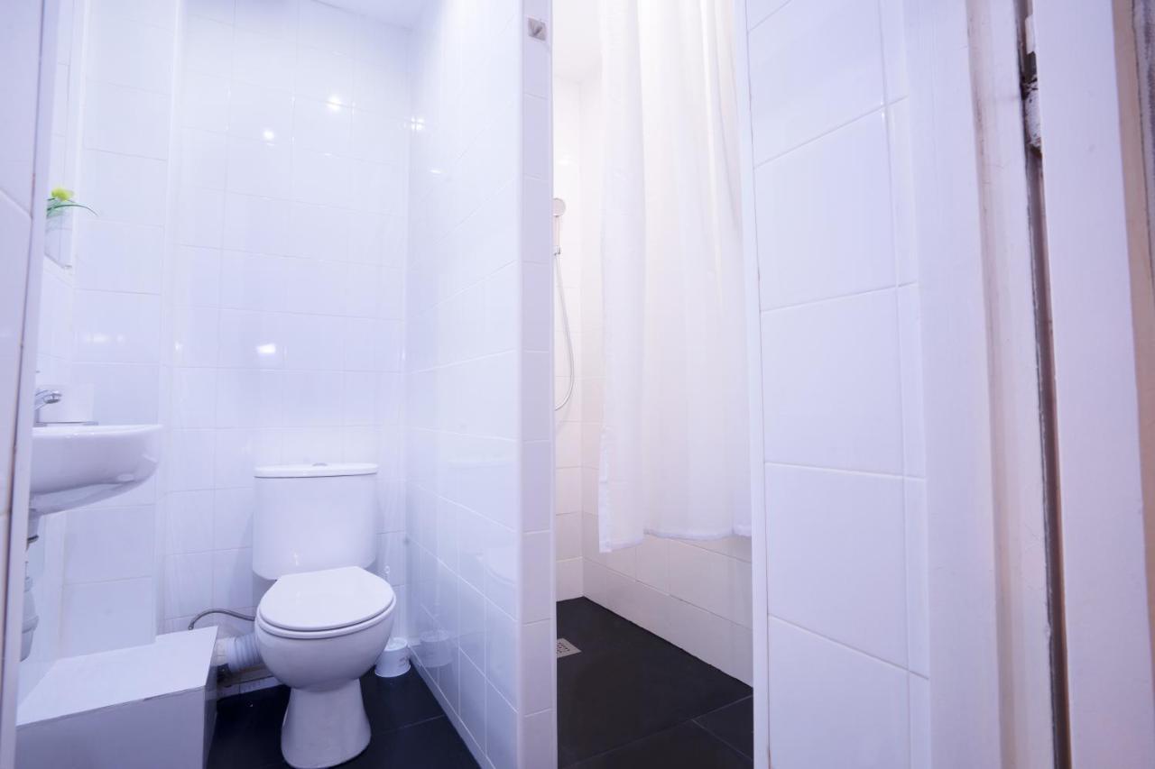 Wow Hostel Барселона Екстериор снимка