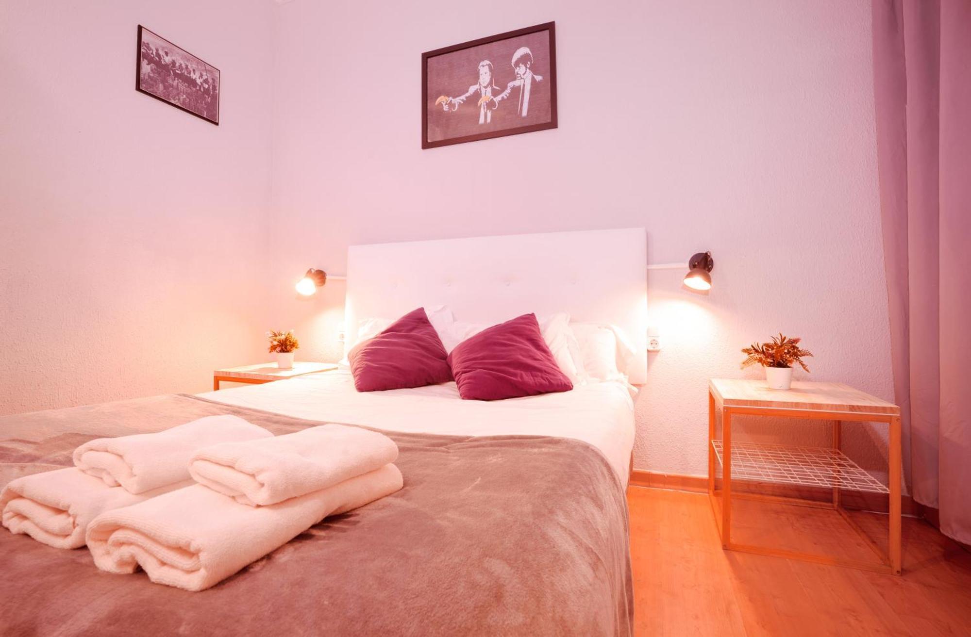Wow Hostel Барселона Екстериор снимка