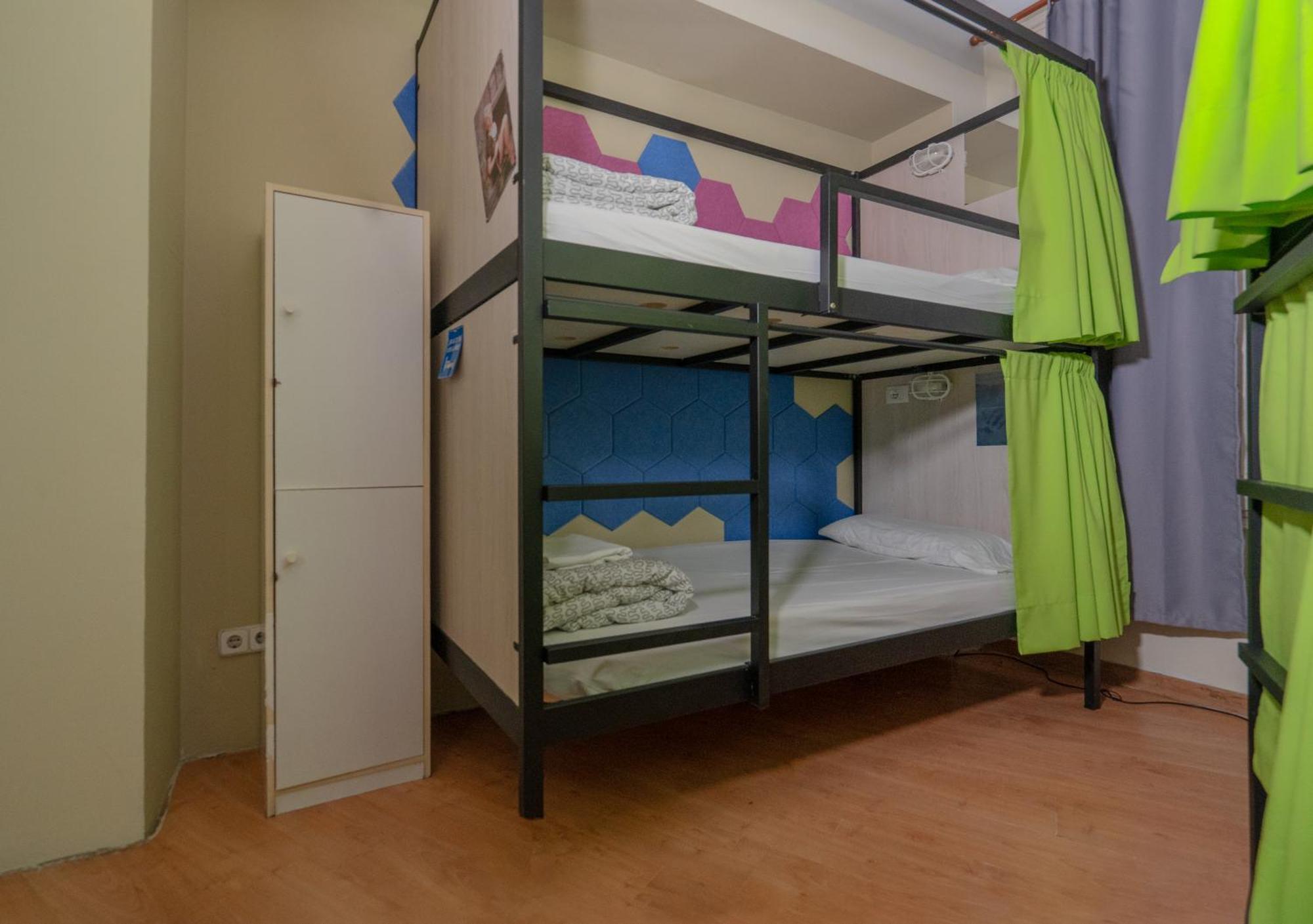 Wow Hostel Барселона Екстериор снимка